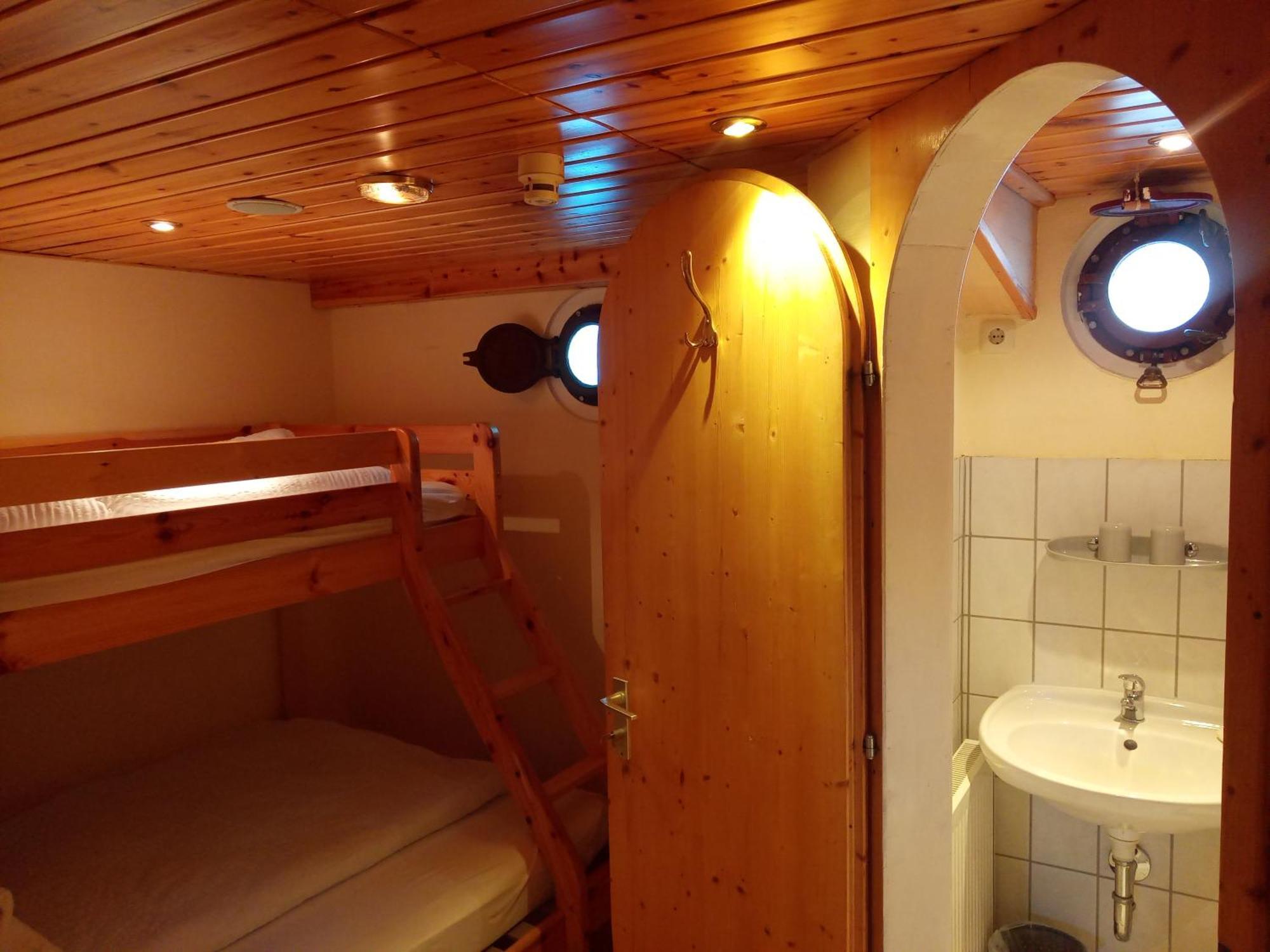 ברמן Kuestenmotorschiff Aventura מראה חיצוני תמונה